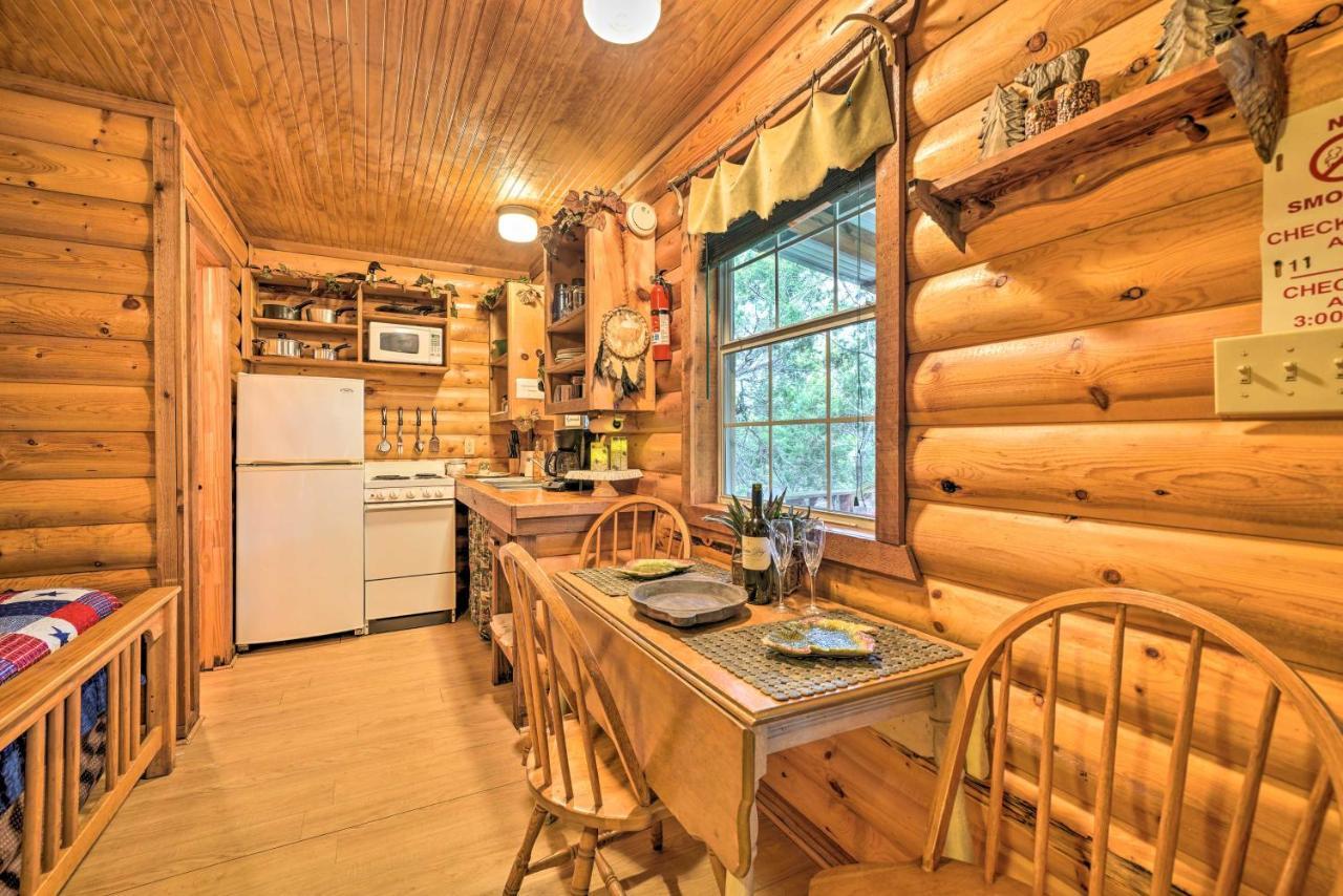 Cozy Davis Cabin With Deck - Nestled By Honey Creek! Экстерьер фото